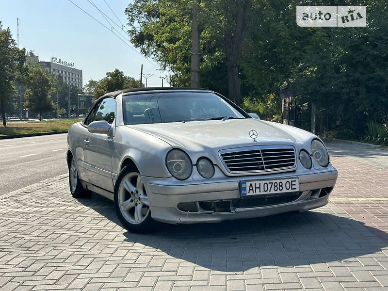 2000 mercedes-benz clk 230