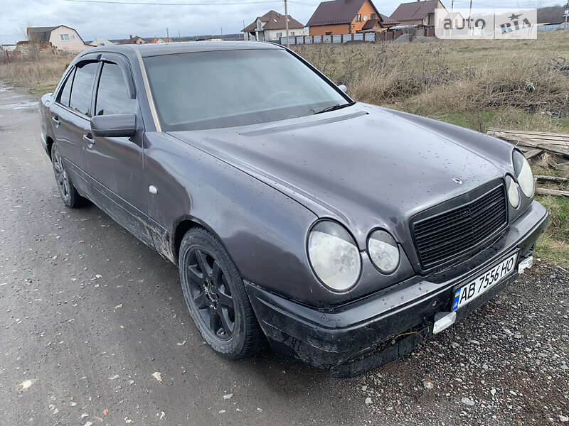 1996 mercedes-benz e 220