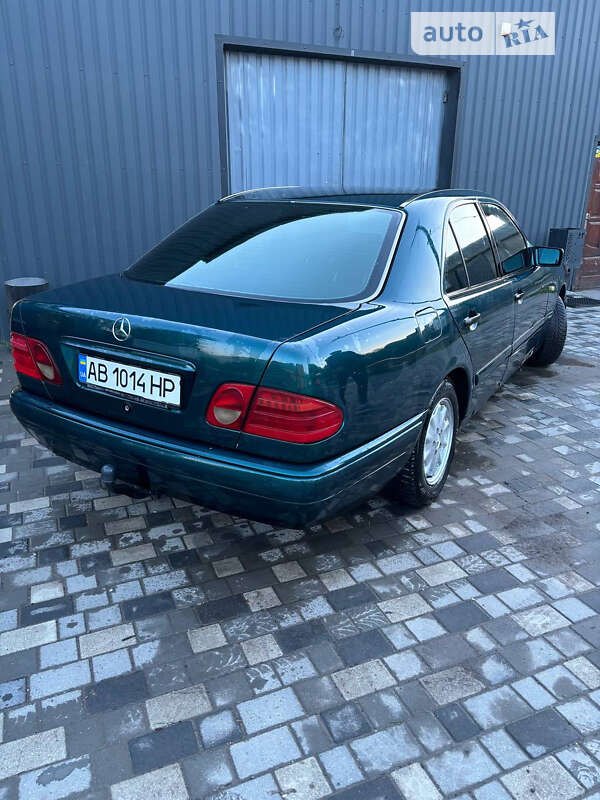 1996 mercedes-benz e 220