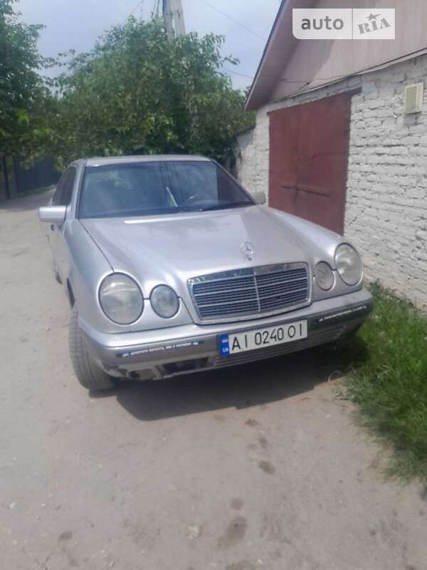 1998 mercedes-benz e 220