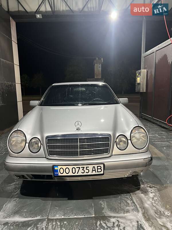 1998 mercedes-benz e-220