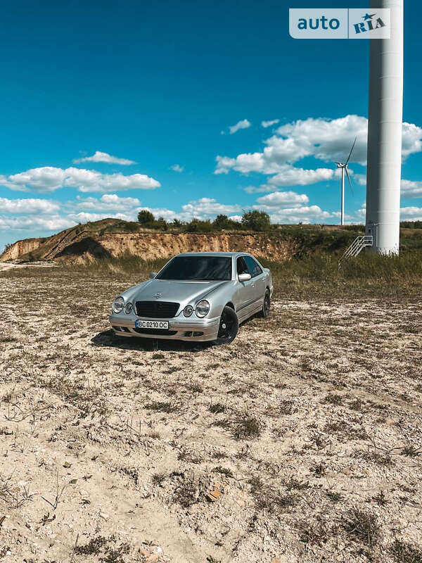 1999 mercedes-benz e 220