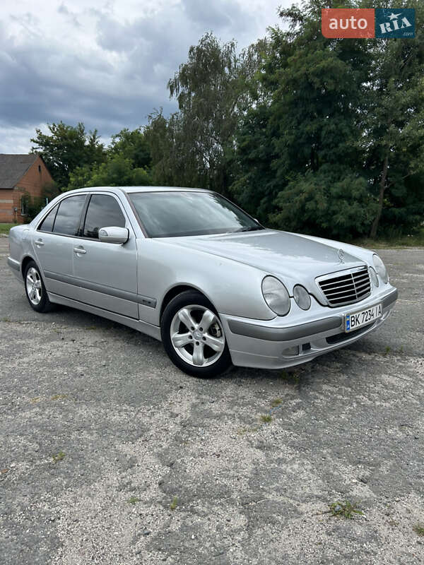 2000 mercedes-benz e 220