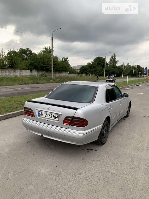 2000 mercedes-benz e 220 cdi