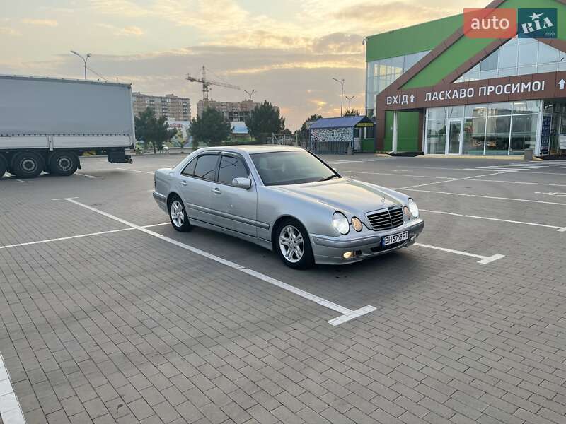 2001 mercedes-benz e 220