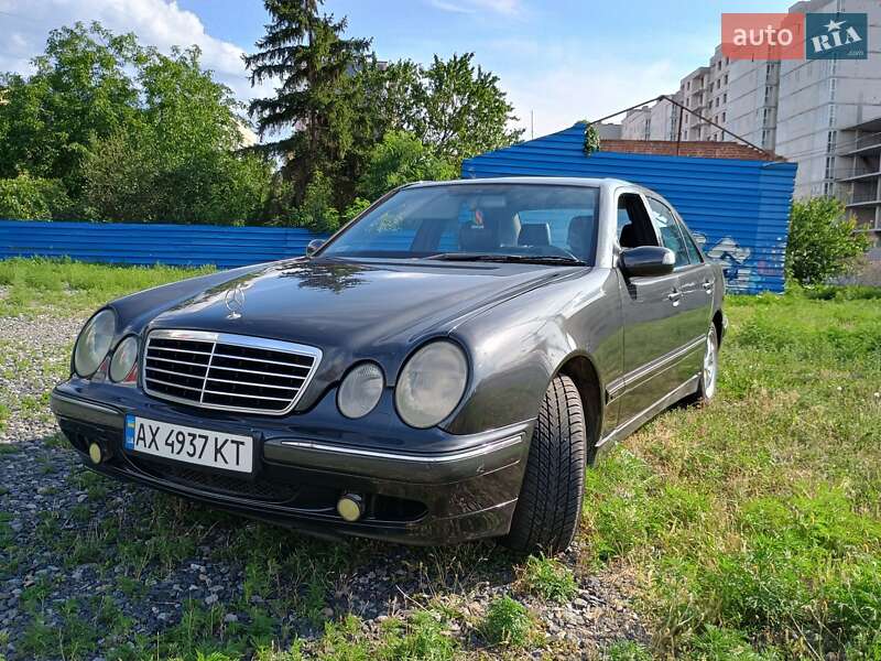 2001 mercedes-benz e 220
