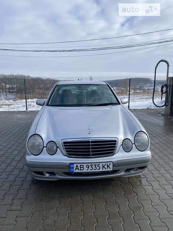 2001 mercedes-benz e 220