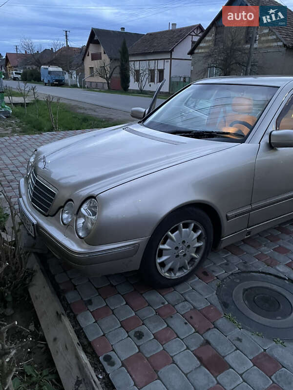 2001 mercedes-benz e 220 cdi