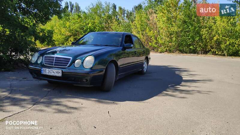2001 mercedes-benz e 220