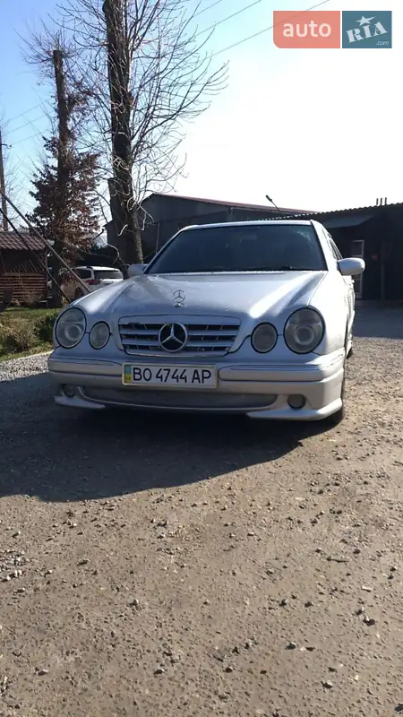 2002 mercedes-benz e 220