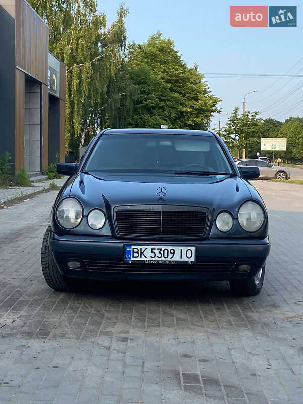 1999 mercedes-benz e 220