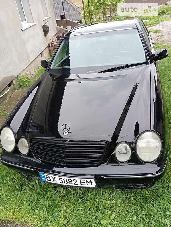 2000 mercedes-benz e-220