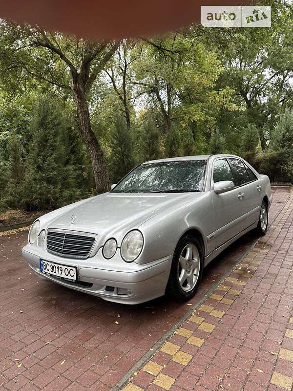 2002 mercedes-benz e 220