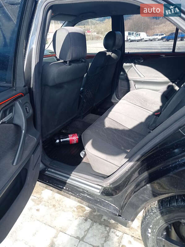 2001 mercedes-benz e 200