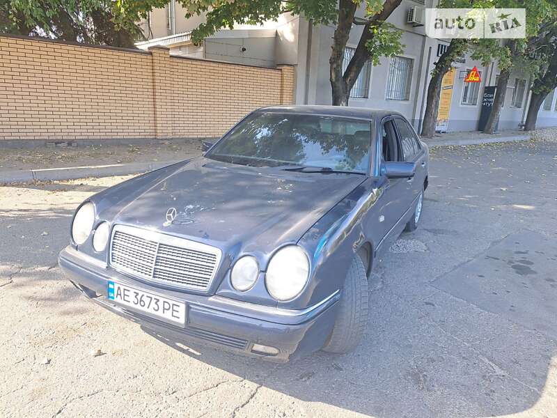 1997 mercedes-benz 210d