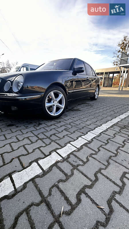 2002 mercedes-benz 210