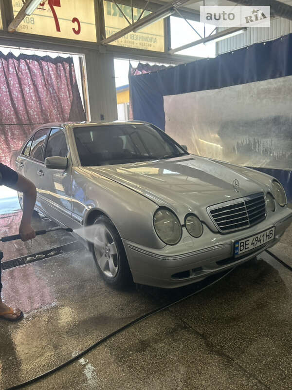 2002 mercedes-benz e-class