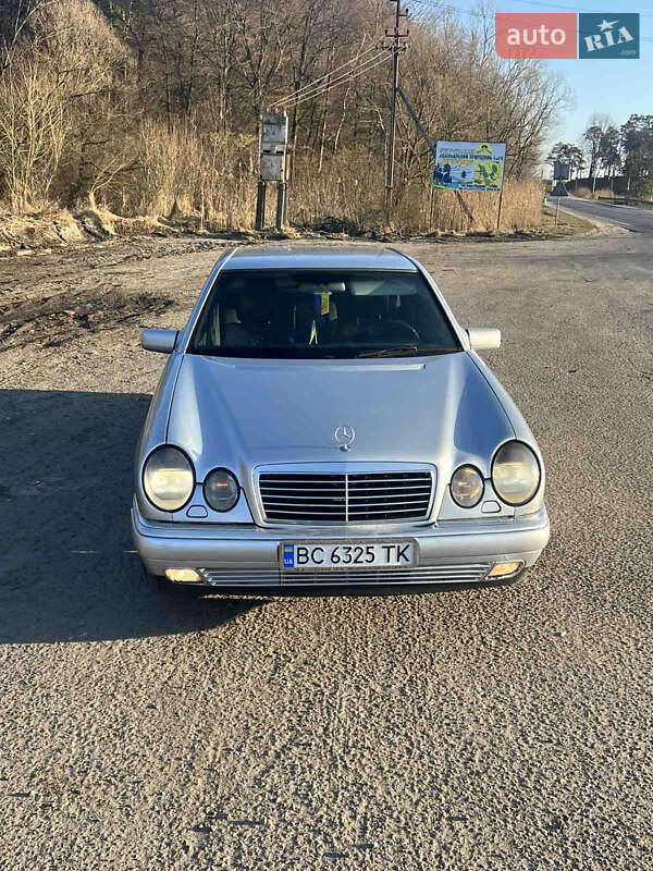 1998 mercedes-benz 210 d