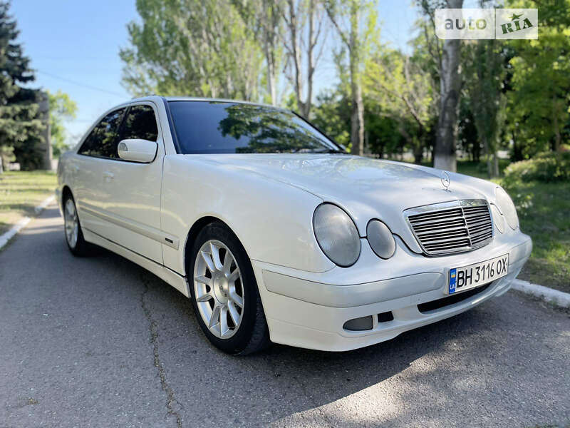 2000 mercedes-benz e 320