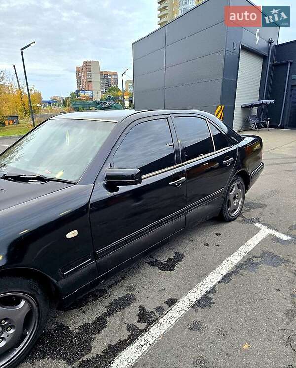 1996 mercedes-benz 200 e