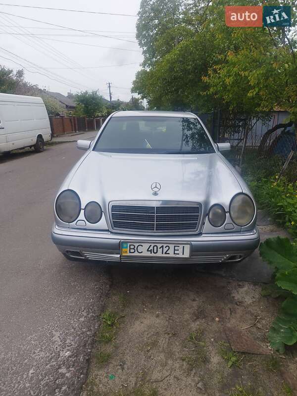 1996 mercedes-benz e 200