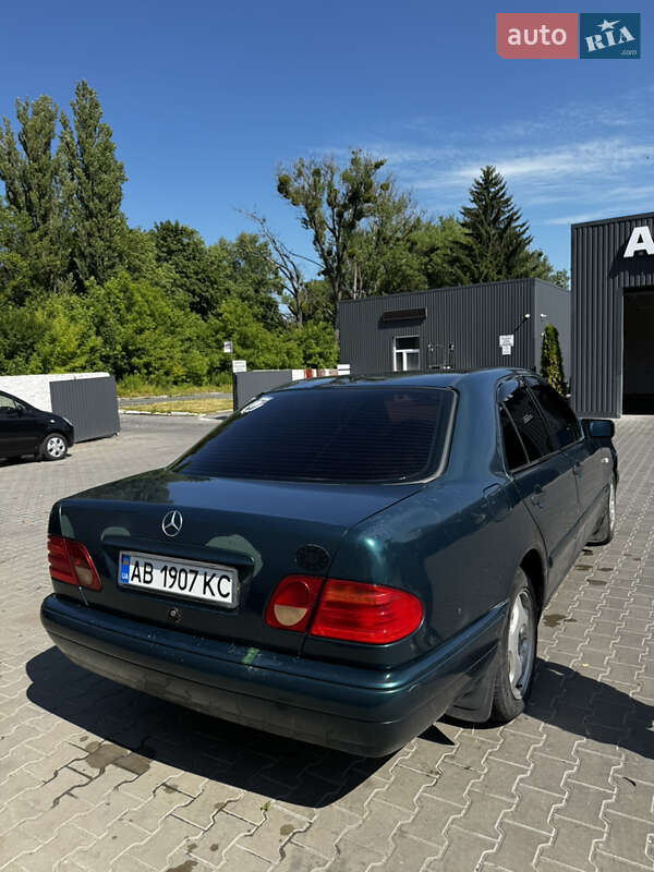 1996 mercedes-benz e 200