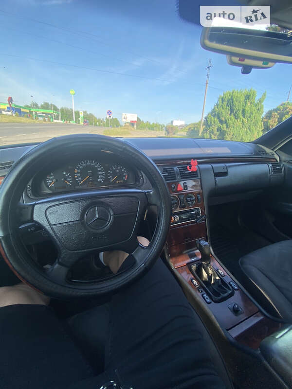 1996 mercedes-benz e-class