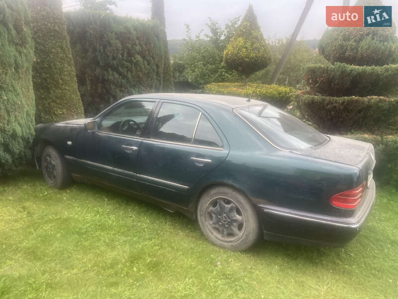 1997 mercedes-benz 210
