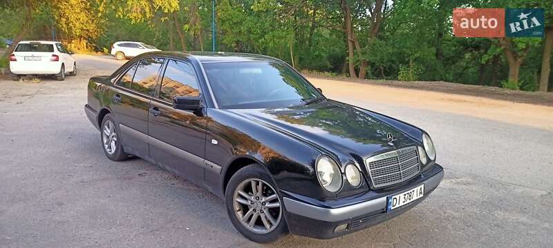 1998 mercedes-benz 210