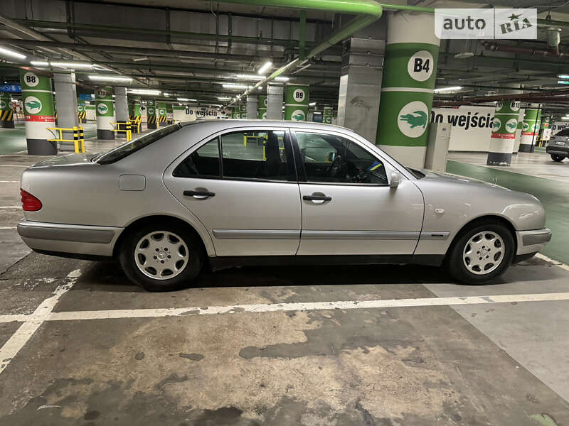 1998 mercedes-benz e 200