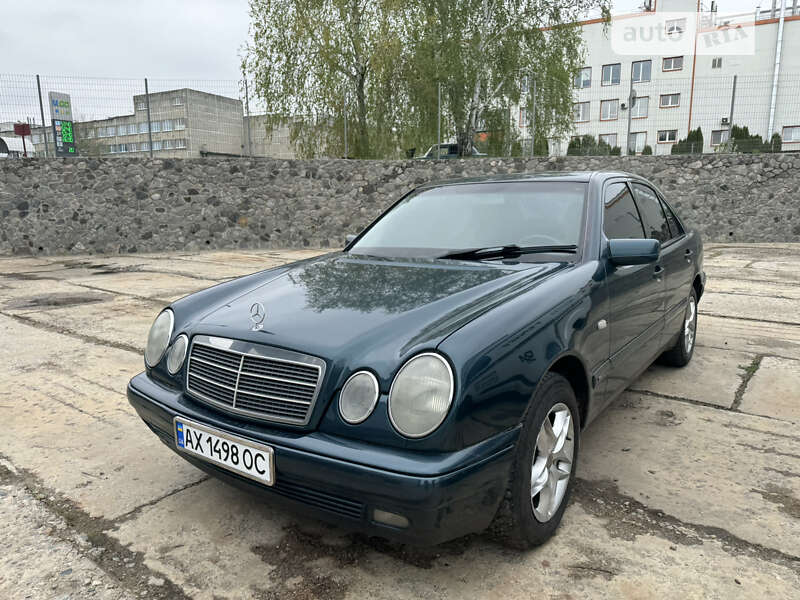 1999 mercedes-benz e 200