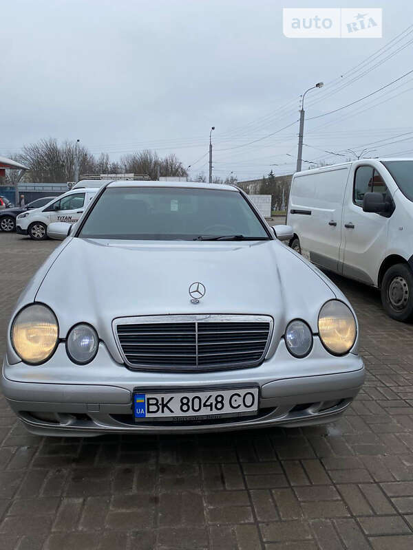 2000 mercedes-benz e 200