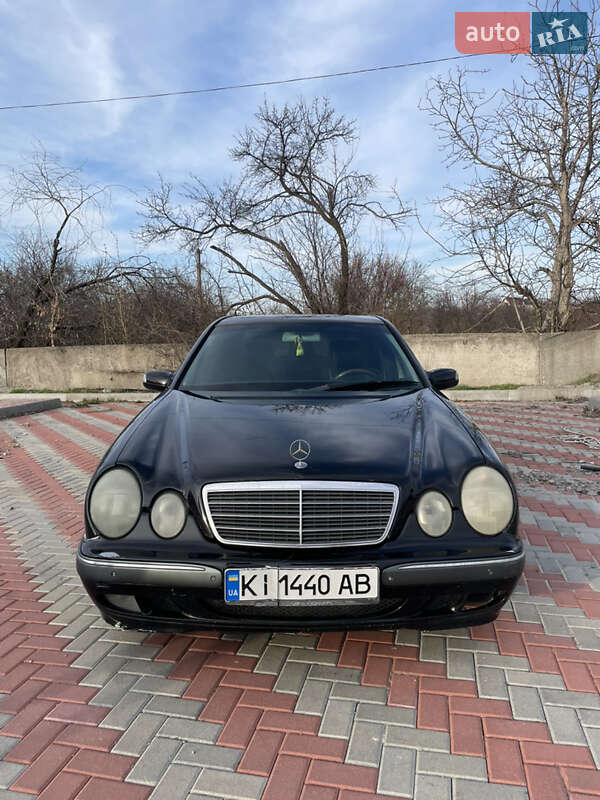 2000 mercedes-benz e 200