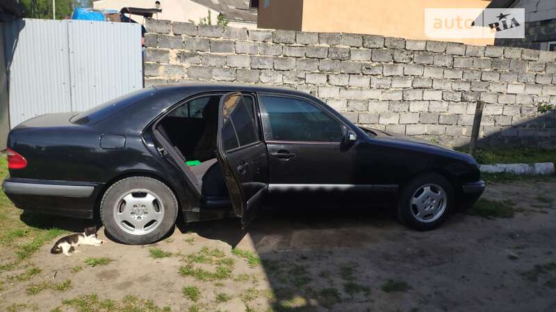 1999 mercedes-benz e 200