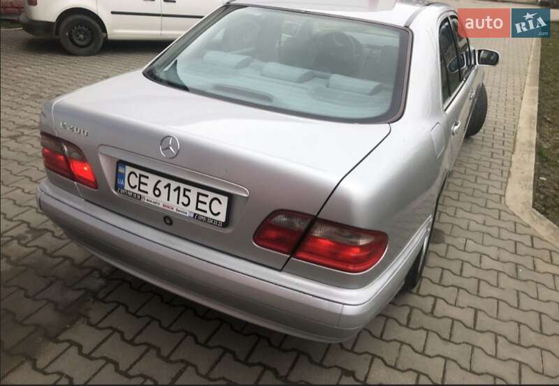 2000 mercedes-benz e 200