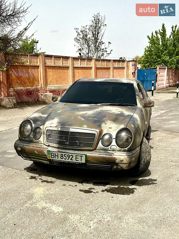 1996 mercedes-benz e 200