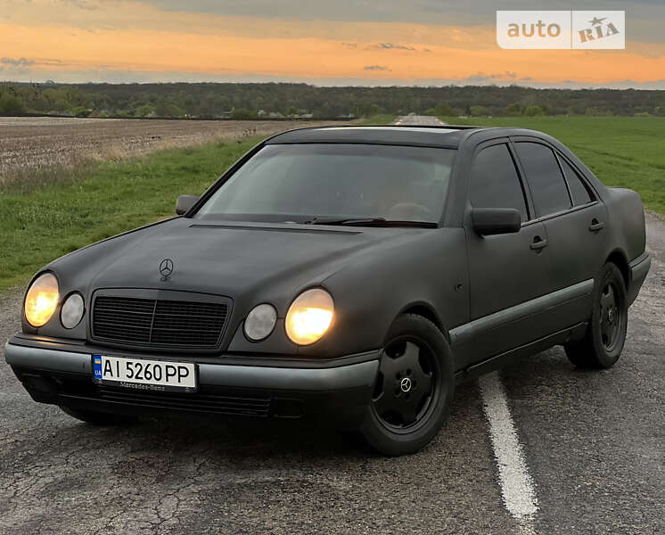 1995 mercedes-benz 230 e
