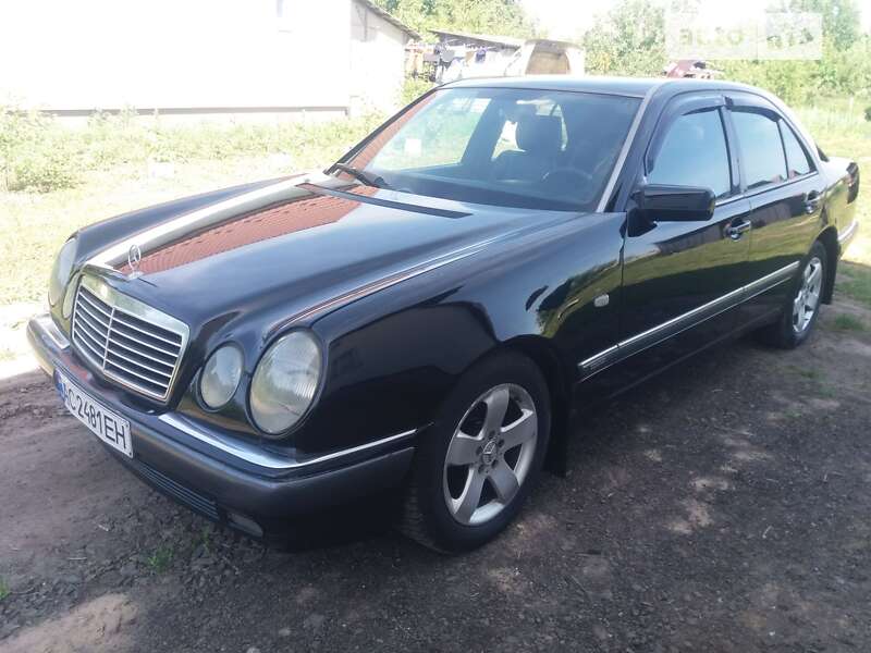 1996 mercedes-benz 230 e