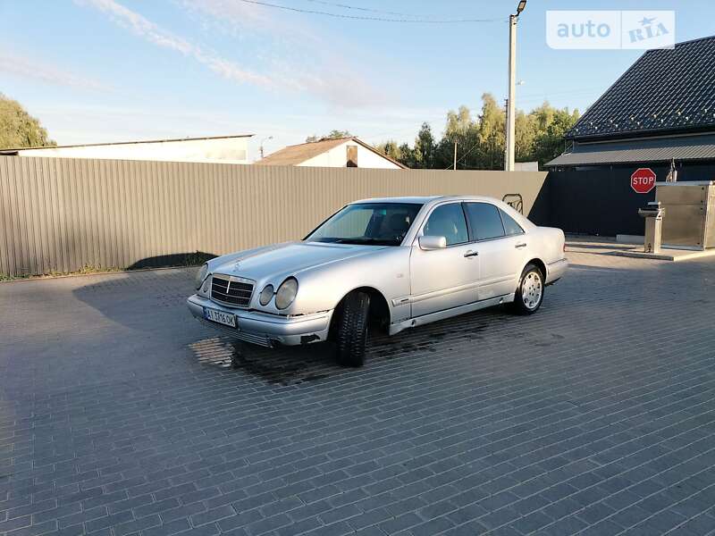 1995 mercedes-benz 230
