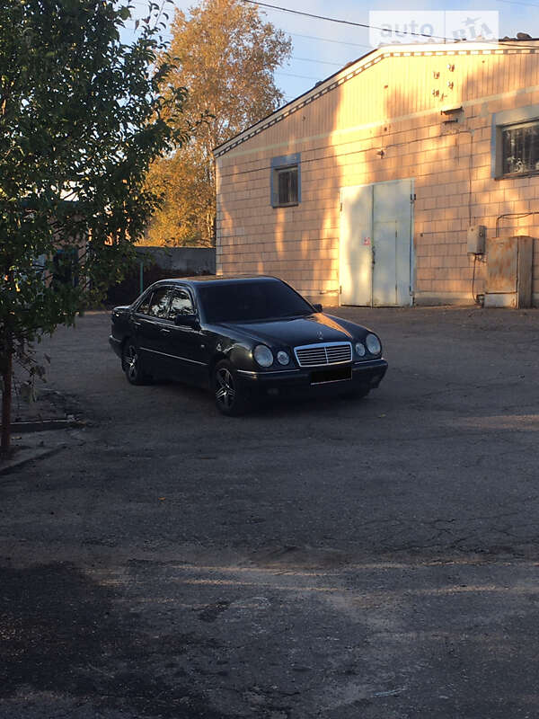 1996 mercedes-benz e 230
