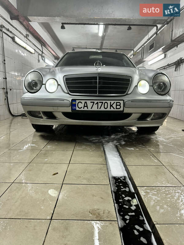 2000 mercedes-benz e 200