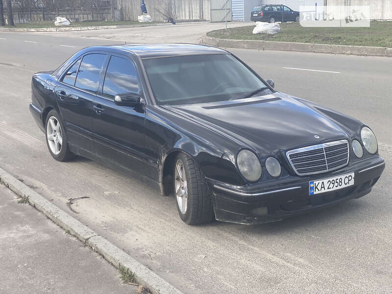 2000 mercedes-benz e-200