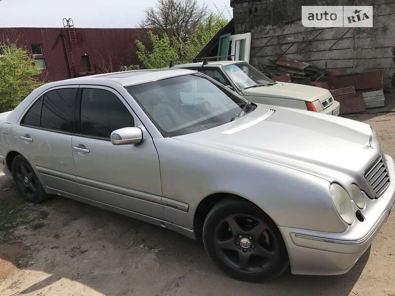 2000 mercedes-benz e 200