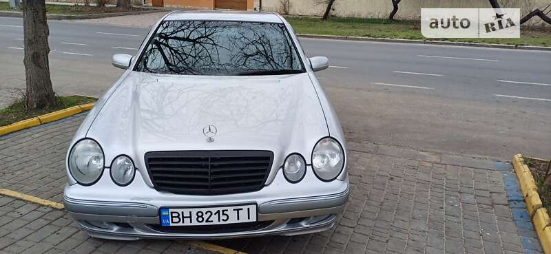 2001 mercedes-benz e 200