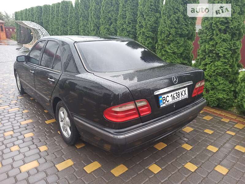 2001 mercedes-benz e 200