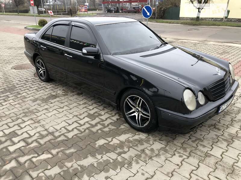 2001 mercedes-benz e 200