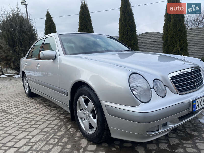 2001 mercedes-benz e 200