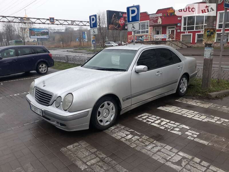 2002 mercedes-benz e 200