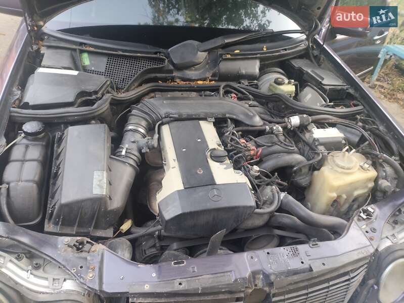 1996 mercedes-benz 320 e