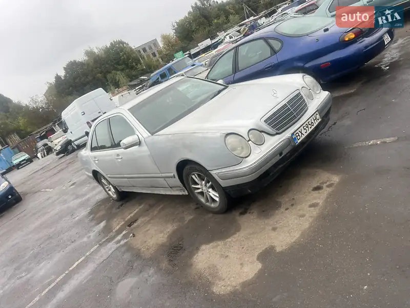 2000 mercedes-benz e 240